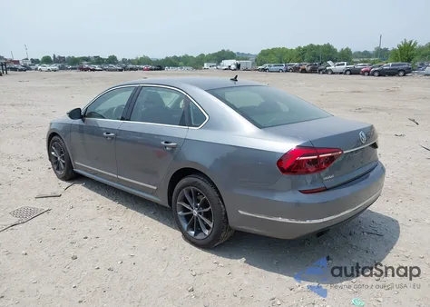 2017 Volkswagen Passat 1.8T S z USA, uszkodzony, nr VIN 1VWAT7A39HC05289